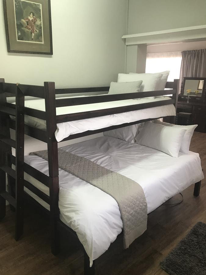 האוויק Amber Avenue Guesthouse מראה חיצוני תמונה