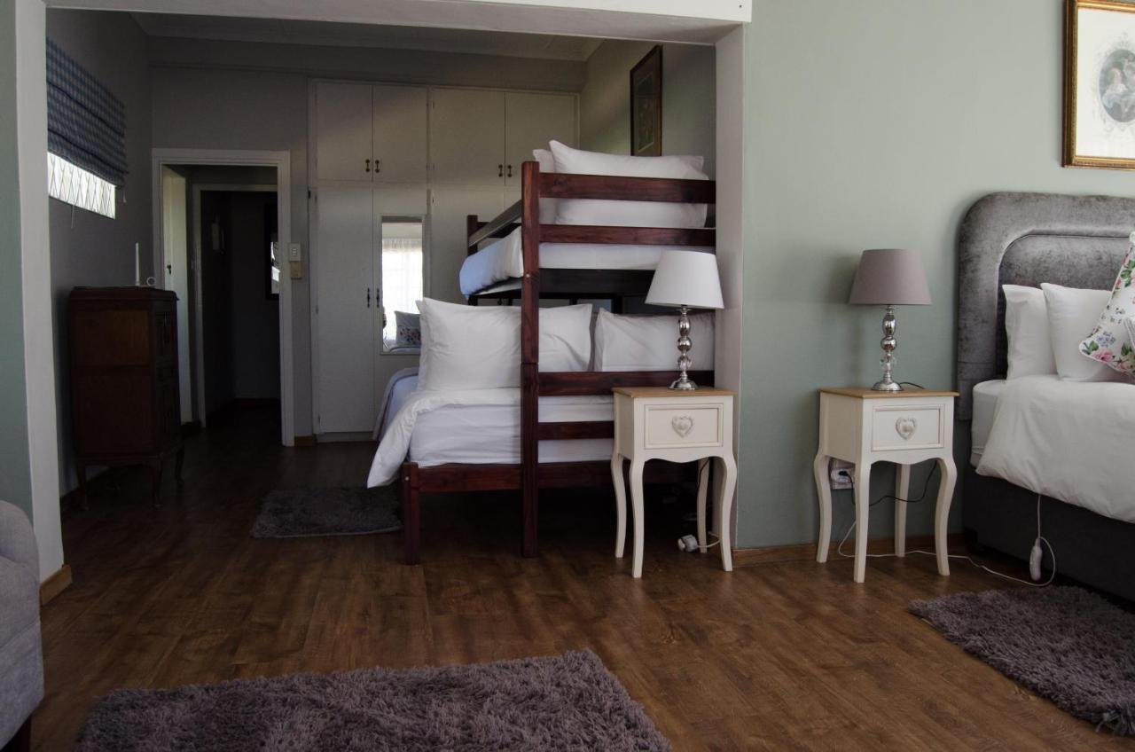 האוויק Amber Avenue Guesthouse מראה חיצוני תמונה